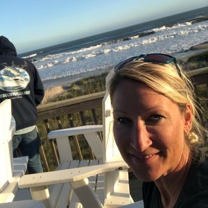 Meet your Posher, Ari